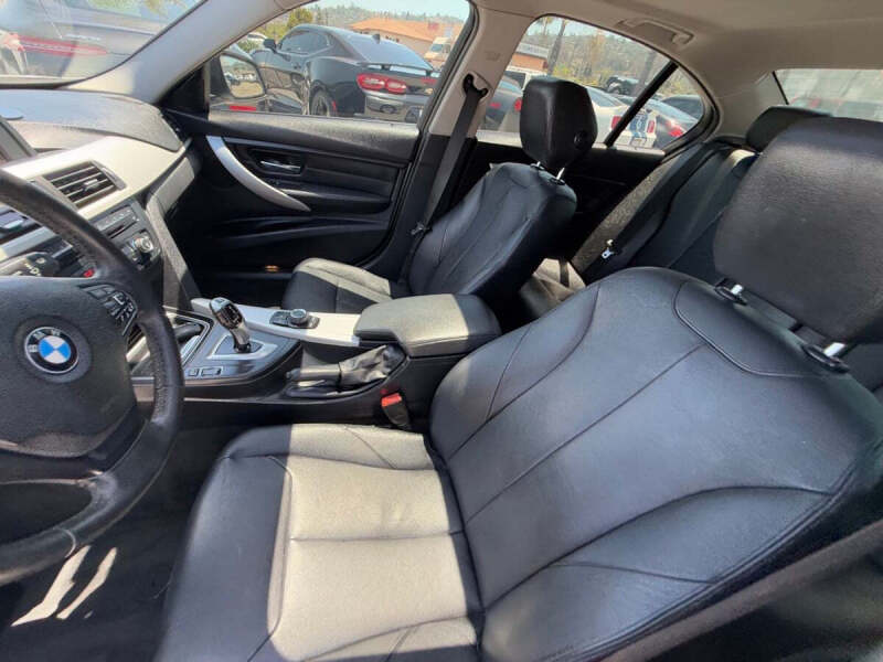 2012 BMW 3 Series 328i