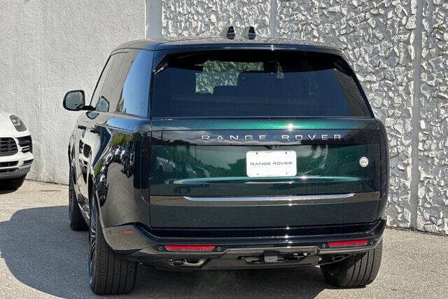 2025 Land Rover Range Rover P615 SV