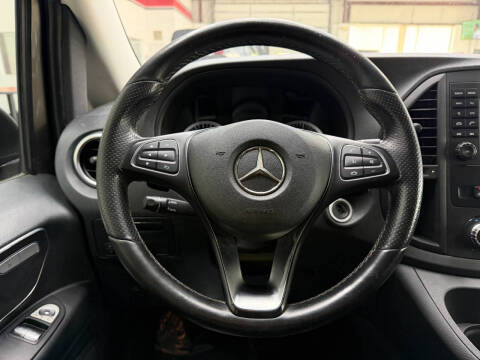 2016 Mercedes-Benz Metris Passenger