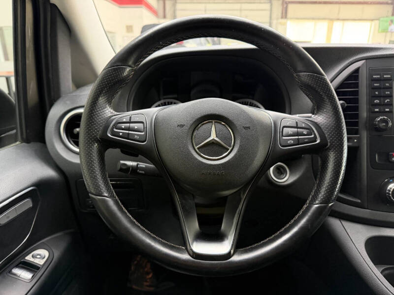 2016 Mercedes-Benz Metris Passenger