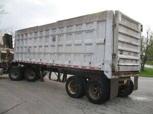 2001 Mac 30 Foot Long for sale at LaPine Trucks & Trailers in Richland MS