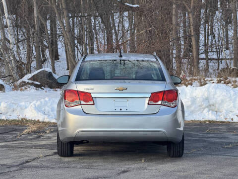 2013 Chevrolet Cruze LS Auto