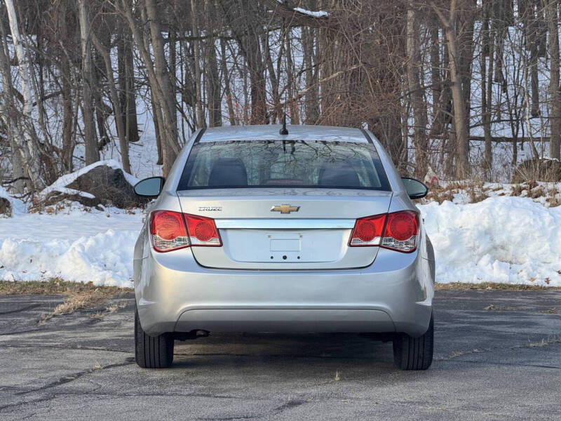 2013 Chevrolet Cruze LS Auto