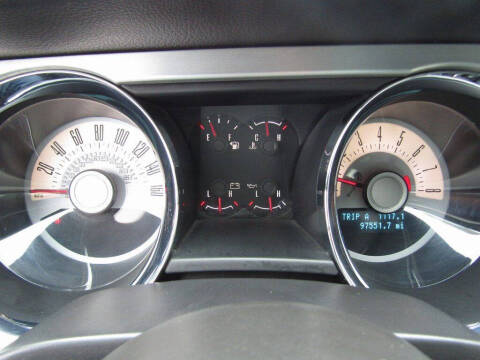 2011 Ford Mustang V6