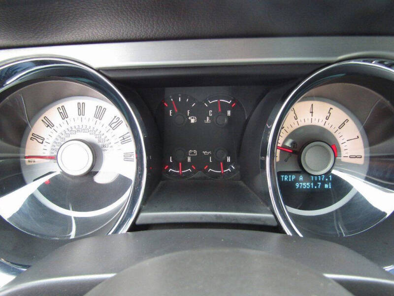 2011 Ford Mustang V6