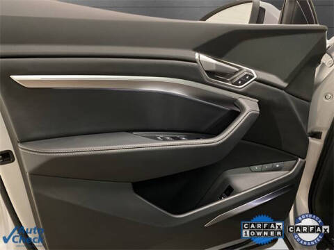 2023 Audi e-tron quattro Premium Plus