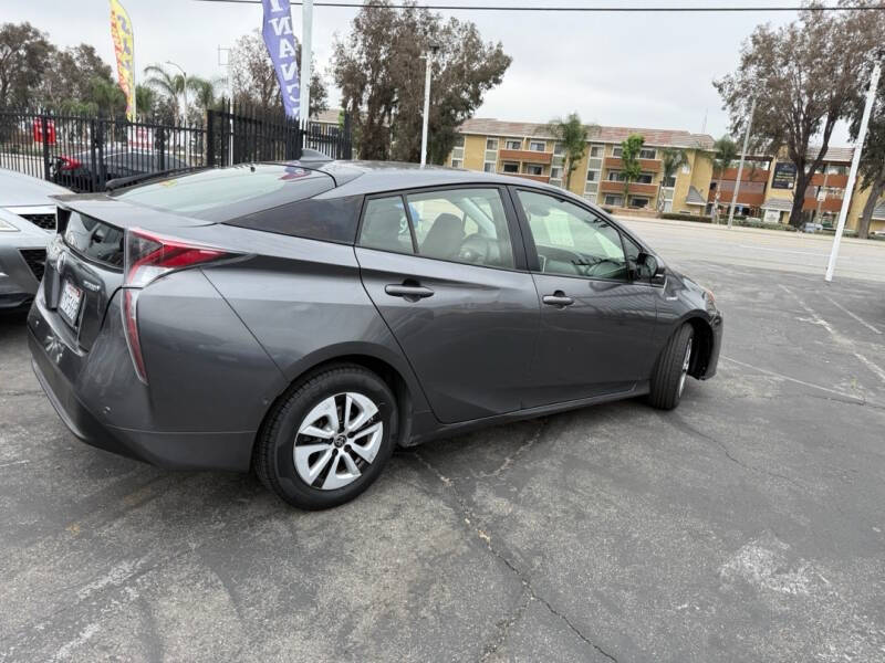 2017 Toyota Prius Two