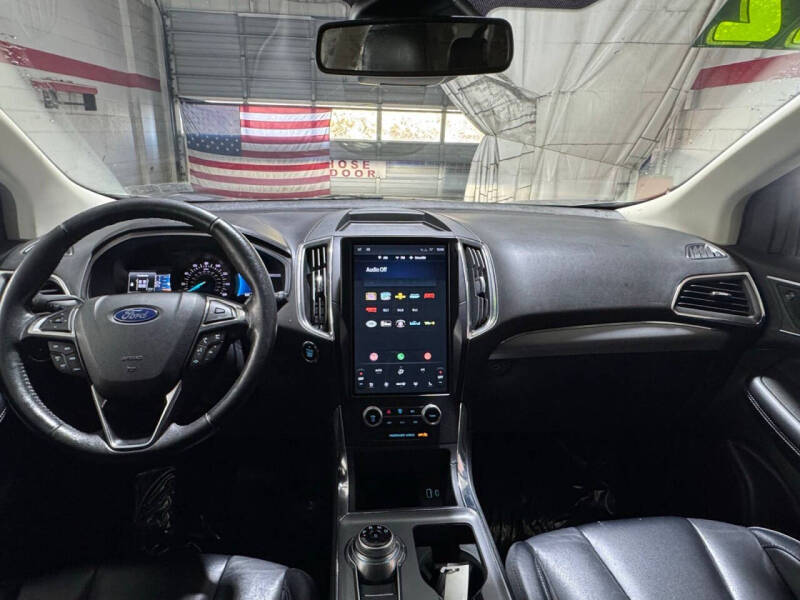 2022 Ford Edge Titanium