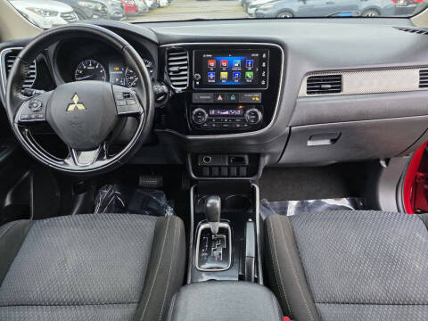2018 Mitsubishi Outlander SE