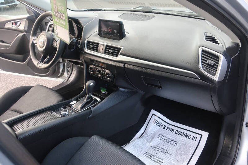 2018 Mazda MAZDA3 Sport