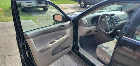 2004 Toyota Camry Standard