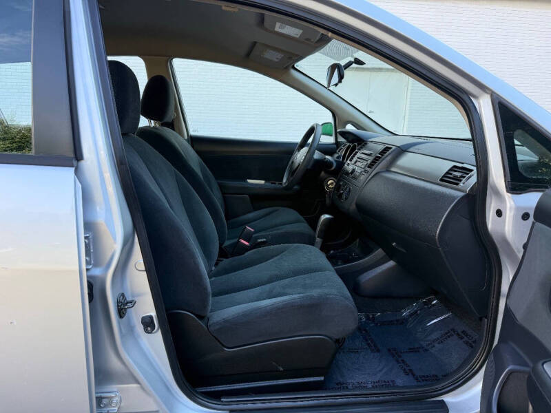 2012 Nissan Versa 1.8 S