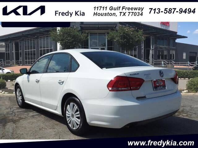 Used 2014 Volkswagen Passat S with VIN 1VWAS7A3XEC047426 for sale in Houston, TX