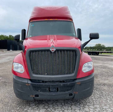 2022 International LT625