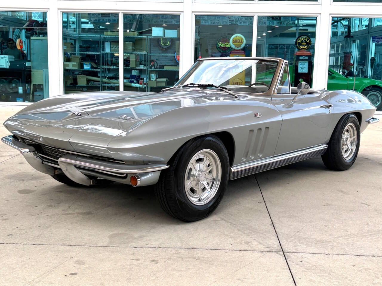 1966 Chevrolet Corvette 11