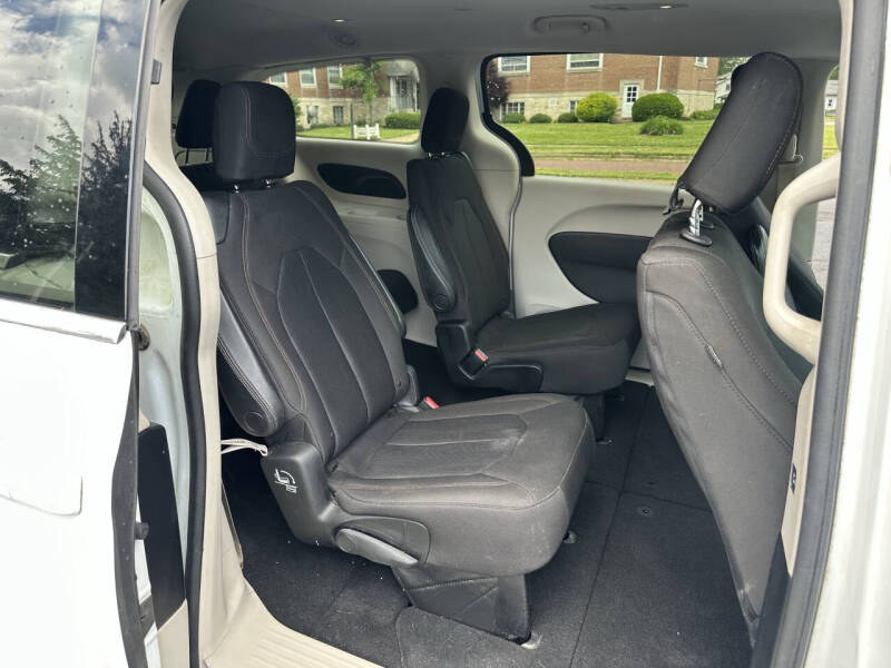 2017 Chrysler Pacifica Touring