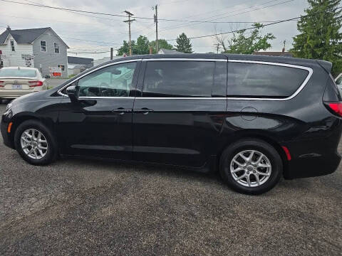 2023 Chrysler Pacifica Touring L