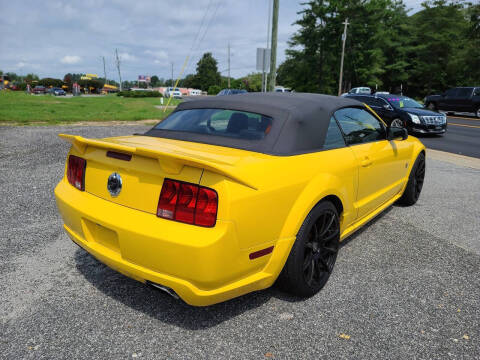 2005 Ford Mustang GT Premium