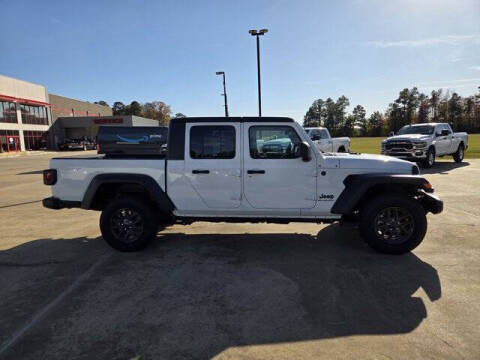 2025 Jeep Gladiator Sport S