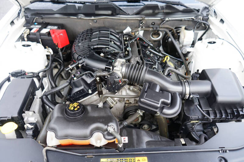 2012 Ford Mustang V6