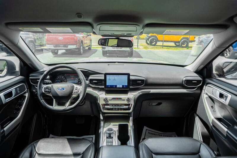 2024 Ford Explorer XLT