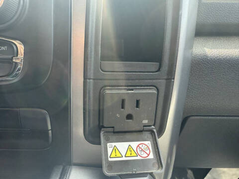 2023 RAM 1500 Classic SLT