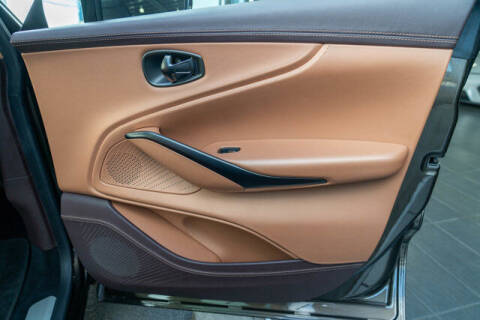 2021 Aston Martin DBX