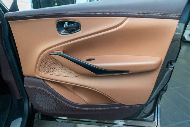 2021 Aston Martin DBX