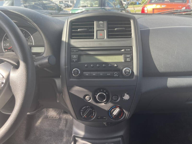 2015 Nissan Versa 1.6 S