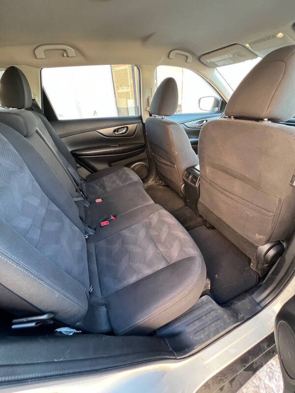 2016 Nissan Rogue SV