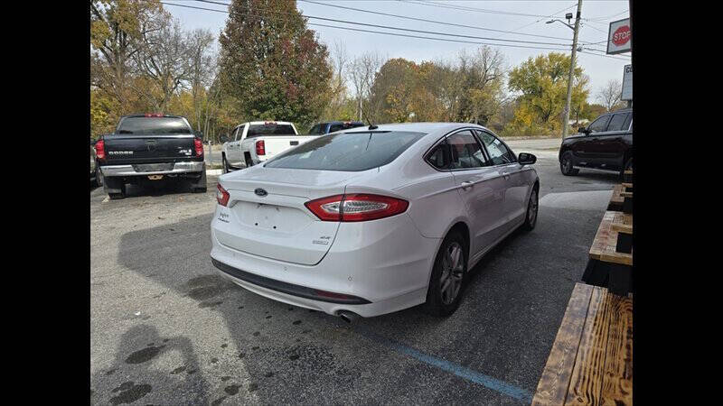 2015 Ford Fusion SE