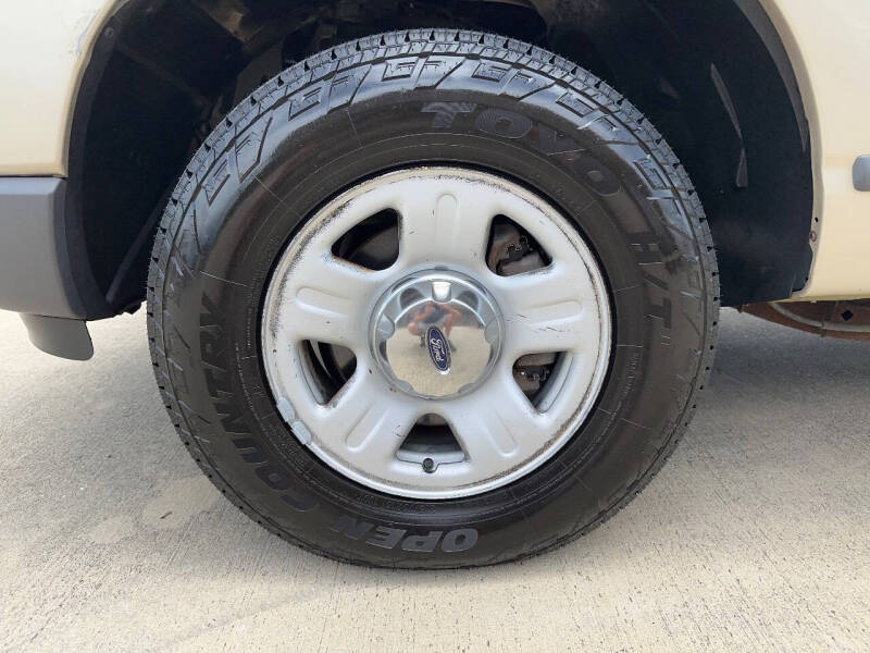 2006 Ford Explorer XLS