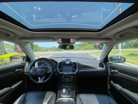 2017 Chrysler 300 Limited