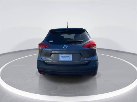 2020 Nissan Kicks SR