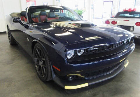 2016 Dodge Challenger 392 HEMI Scat Pack Shaker