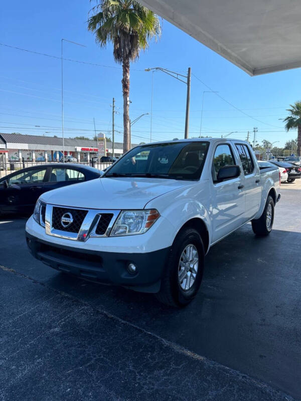 2014 Nissan Frontier SV photo 3