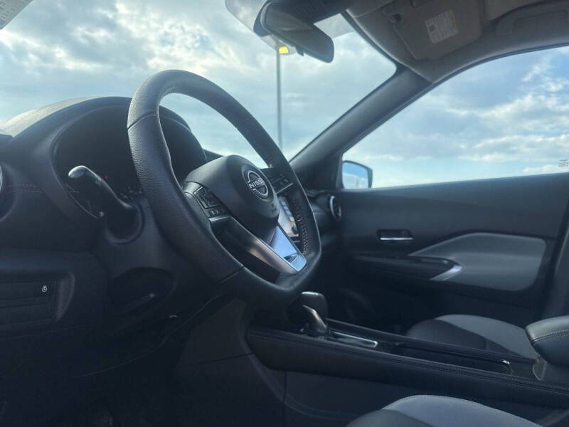 2024 Nissan Kicks SR