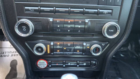 2017 Ford Mustang V6