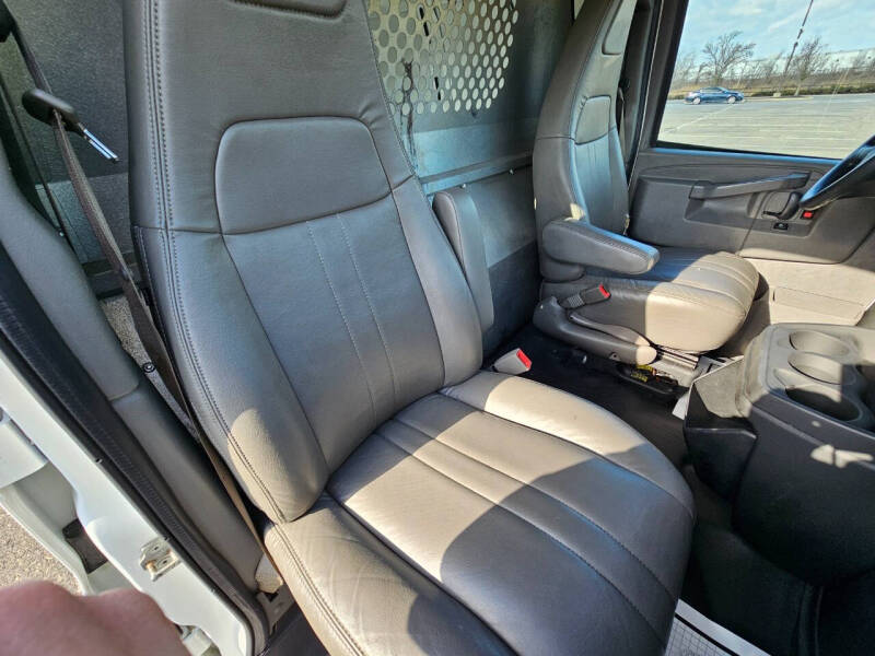 2017 GMC Savana 2500