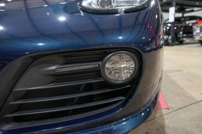 2012 Porsche Cayman R