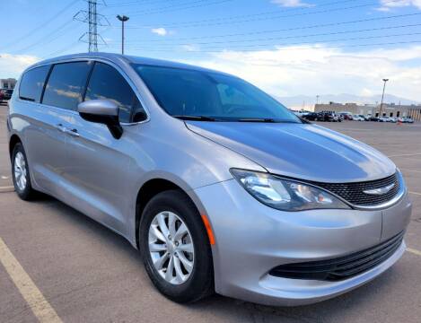 2017 Chrysler Pacifica for sale at BELOW BOOK AUTO SALES in Idaho Falls ID