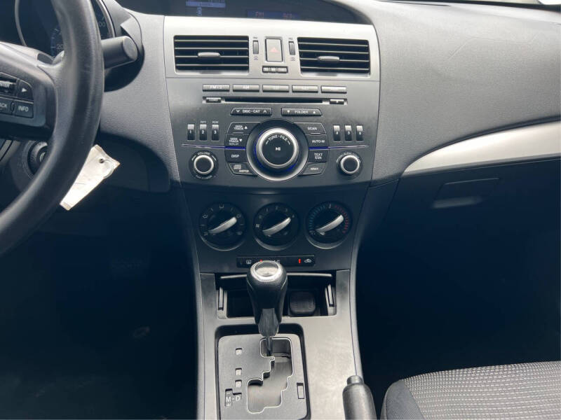 2013 Mazda MAZDA3