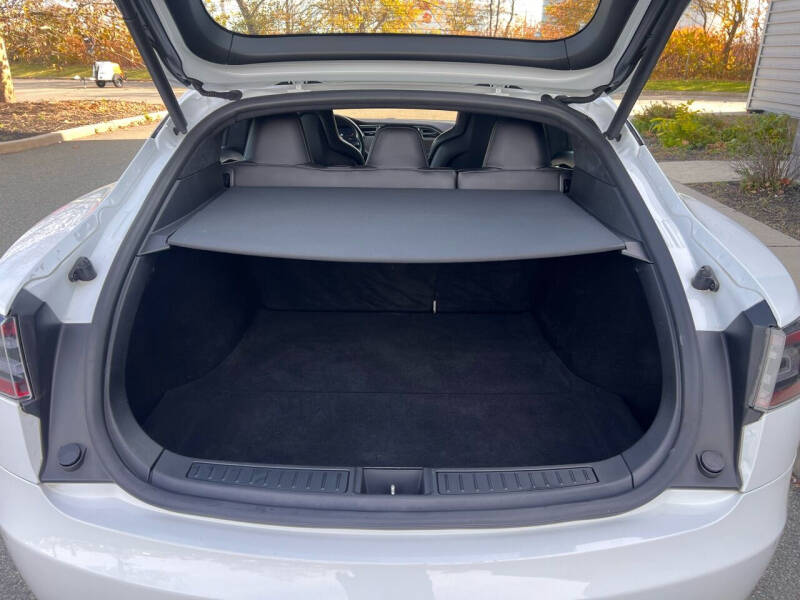 2016 Tesla Model S 85D