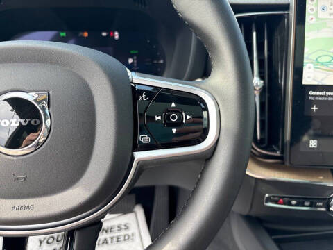 2026 Volvo XC60 T8 Plus