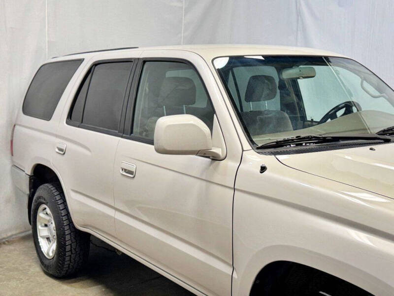 2000 Toyota 4Runner SR5