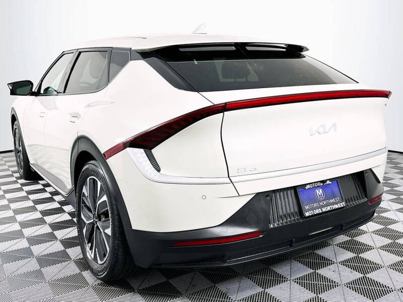 2024 Kia EV6 Light