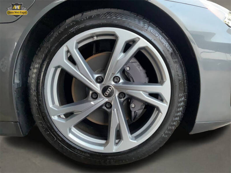 2022 Audi e-tron GT quattro Premium Plus