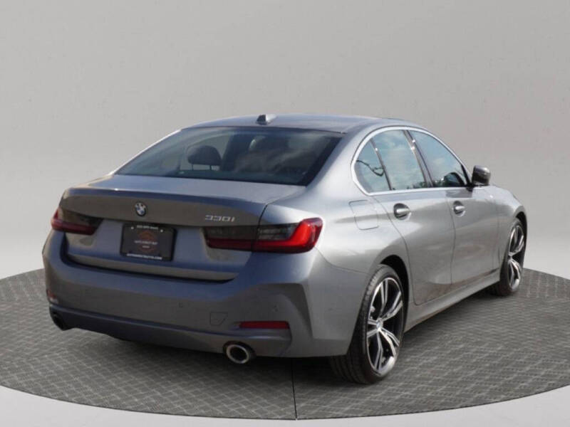 2024 BMW 3 Series 330i