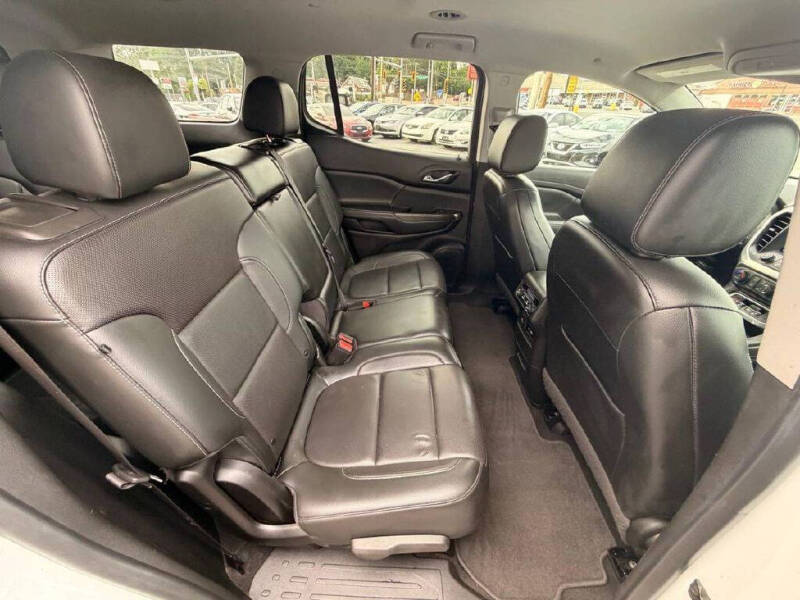 2020 GMC Acadia SLT