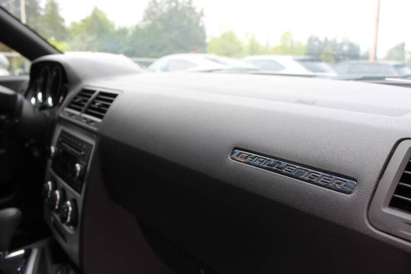 2010 Dodge Challenger SE